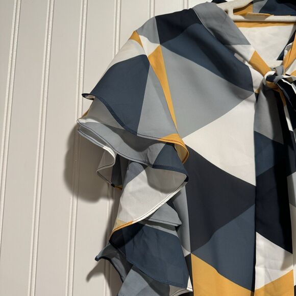 Talkee Geometric Printed Blouse Ruffled Sleeves Size Large - Picture 3 of 5